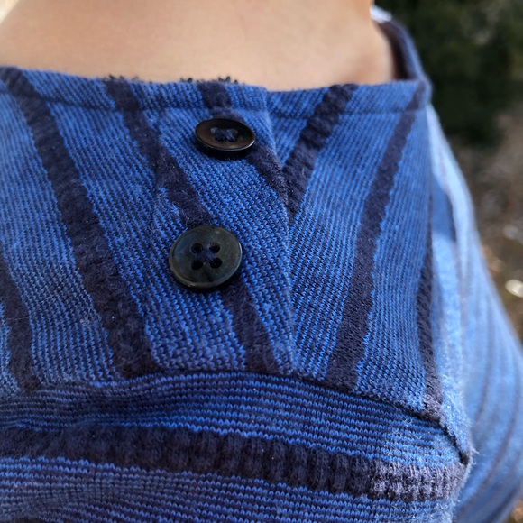 Blue and black boat neck size medium nautical - Picture 7 of 7